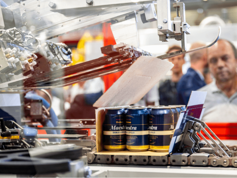 Imagem do maquinario mostrando o processo no evento drinktec
