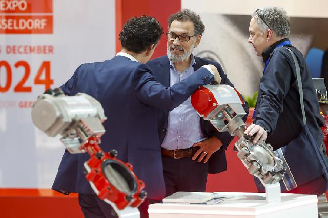 565 Unternehmen aus 36 Ländern zeigen technologische Innovationen aus den Bereichen Industriearmaturen und Zubehör auf rund 15.680 Quadratmetern in den Messehallen 1 und 3.
Die Internationale Leitmesse VALVE WORLD EXPO wird neben einer internationalen Konferenz von vielen Messe-Highlights wie digitalen ecoMetals und High Potential Trails, Valve Stars Awards und einem spannenden Valve World Expo Forumsprogramm begleitet.
565 exhibitors from 36 countries will show technological innovations from the fields of industrial valves and accessories on around 15,680 square metres in exhibition halls 1 and 3.
In addition to an international conference, the leading international trade fair VALVE WORLD EXPO will be accompanied by many trade fair highlights such as digital ecoMetals and high Potential Trails, Valve Stars Awards and an exclusive programme at the Valve World Expo Forum stage.