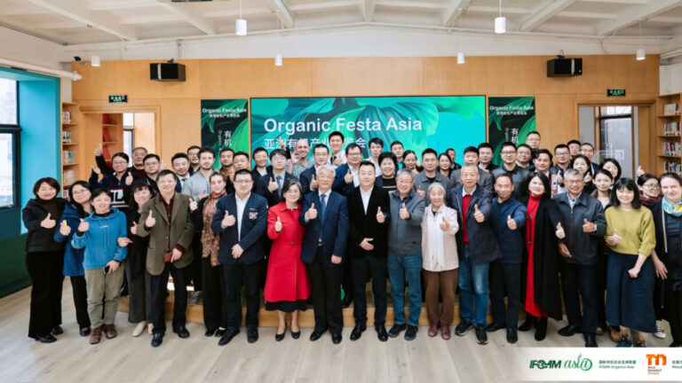 6._Group_photo