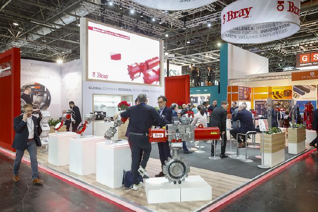 565 Unternehmen aus 36 Ländern zeigen technologische Innovationen aus den Bereichen Industriearmaturen und Zubehör auf rund 15.680 Quadratmetern in den Messehallen 1 und 3.
Die Internationale Leitmesse VALVE WORLD EXPO wird neben einer internationalen Konferenz von vielen Messe-Highlights wie digitalen ecoMetals und High Potential Trails, Valve Stars Awards und einem spannenden Valve World Expo Forumsprogramm begleitet.
565 exhibitors from 36 countries will show technological innovations from the fields of industrial valves and accessories on around 15,680 square metres in exhibition halls 1 and 3.
In addition to an international conference, the leading international trade fair VALVE WORLD EXPO will be accompanied by many trade fair highlights such as digital ecoMetals and high Potential Trails, Valve Stars Awards and an exclusive programme at the Valve World Expo Forum stage.