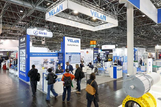 565 Unternehmen aus 36 Ländern zeigen technologische Innovationen aus den Bereichen Industriearmaturen und Zubehör auf rund 15.680 Quadratmetern in den Messehallen 1 und 3.
Die Internationale Leitmesse VALVE WORLD EXPO wird neben einer internationalen Konferenz von vielen Messe-Highlights wie digitalen ecoMetals und High Potential Trails, Valve Stars Awards und einem spannenden Valve World Expo Forumsprogramm begleitet.
565 exhibitors from 36 countries will show technological innovations from the fields of industrial valves and accessories on around 15,680 square metres in exhibition halls 1 and 3.
In addition to an international conference, the leading international trade fair VALVE WORLD EXPO will be accompanied by many trade fair highlights such as digital ecoMetals and high Potential Trails, Valve Stars Awards and an exclusive programme at the Valve World Expo Forum stage.